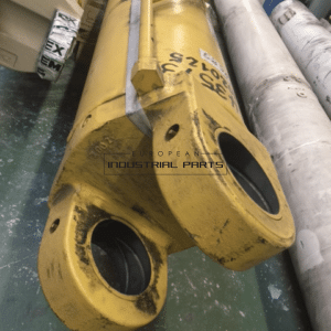 Luffing cylinder